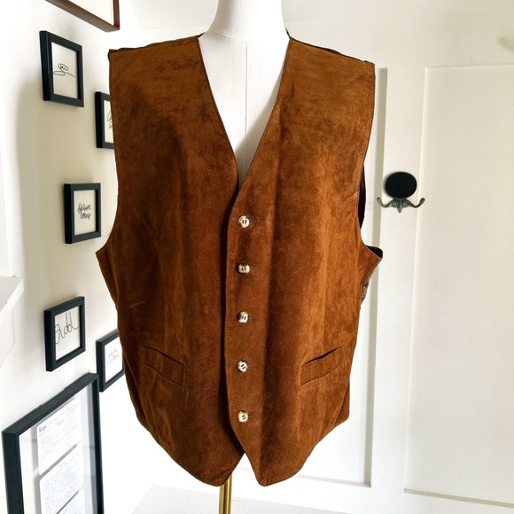 Vintage Suede Button-Up Vest - Picture 1 of 8